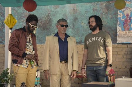 Jay Will, Sylvester Stallone y Martin Starr, protagonistas de 'Tulsa King', una comedia dramática desenfadada.