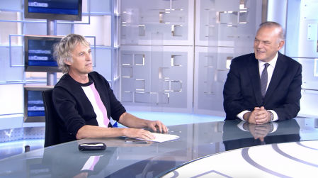 Jesús Calleja ha visitado el plató de 'Informativos Telecinco'