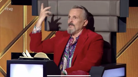 Miguel Bosé valora la actuación de Daniel, el aspirante que cantó 'I will survive' en 'Cover Night'