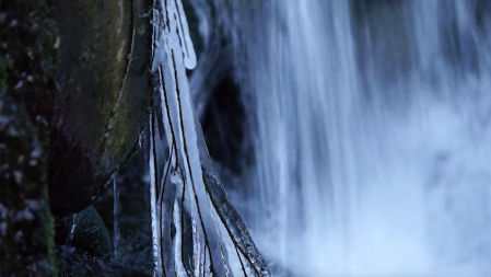 El arte del hielo en la Riera Majo.