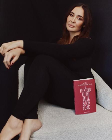 Vicky Martín Berrocal publica su nuevo libro, 'La felicidad no tiene talla ni tiene edad'.