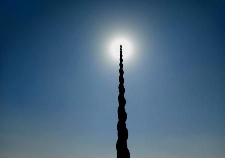 El monumento dedicado a la mujer trabajadora en Terrassa.
