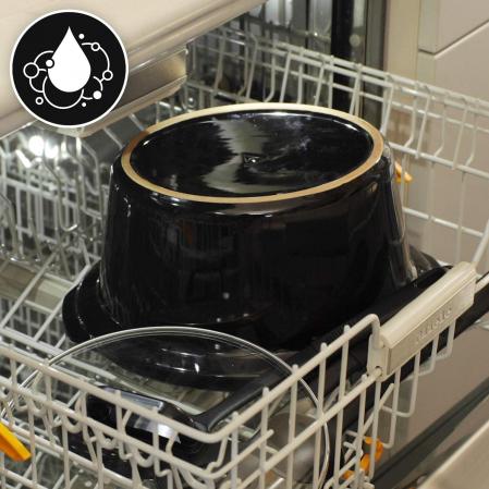 El recipiente de cerámica de la Crock-Pot es apto para el lavavajillas.