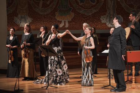 Vivica Genaux junto a la violinista Anna Morgoulets y el Bach Consort Wien que dirige Rubén Dubrovsky