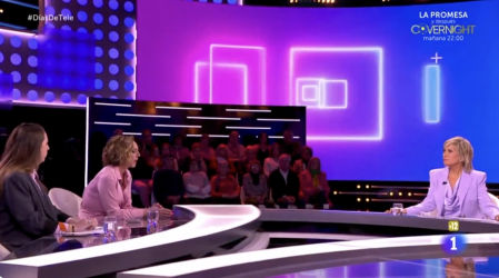 Momento en el que Rocío Carrasco anuncia su nuevo paso judicial contra Antonio David Flores