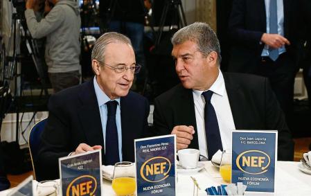 Joan Laporta and Florentino Perez are seen during the Desayuno Informativo del Forum Europa with Bernd Reichart about Superliga celebrated at Hotel Ritz on december 16, 2022, in Madrid, Spain. AFP7 16/12/2022 ONLY FOR USE IN SPAIN