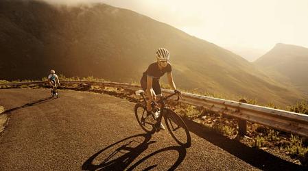 Es normal perder velocidad en subida, pero nuestro pedaleo debe mantenerse constante.