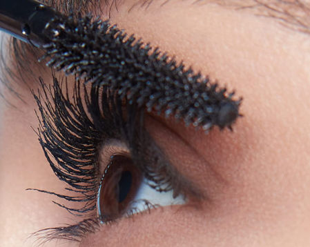 Máscara de pestañas Sky High de Maybelline New York.