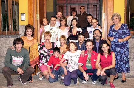 AQUI NO HAY QUIEN VIVA