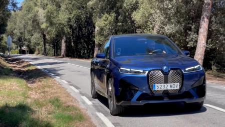 BMW iX xDrive40