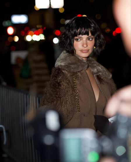 Emily Ratajkowski probó este corte de pelo tras anunciar su separación matrimonial