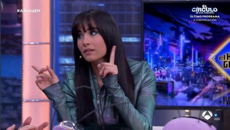 Aitana Ocaña protestó, a su manera, por la presión de los paparazzis en sus clases de conducir