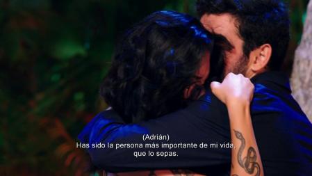 'La isla de las tentaciones': Naomi planta a Adrián y se marcha sola