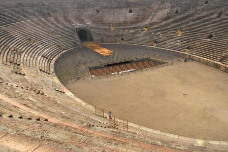 La Arena de Verona acoge en la actualidad conciertos y otras de teatro