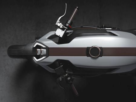 Vector, la espectacular moto eléctrica de gama alta hecha de fibra de carbono.