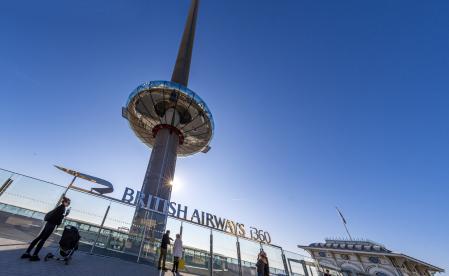 La torre Brighton i360, de 162 metros de altura, cuenta con un mirador acristalado