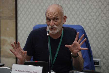 El escritor Alejandro Palomas, ante la comisión