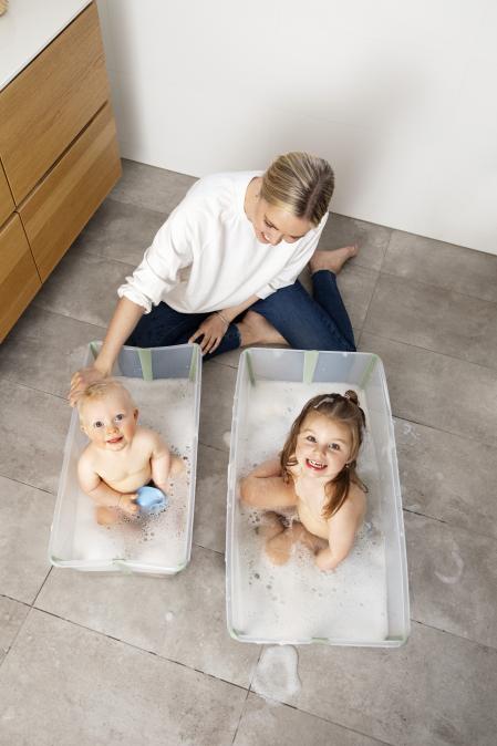 La Stokke Flexi Bath, premiada y con un diseño único que maximiza el ahorro de espacio