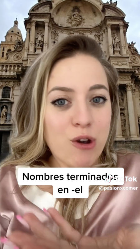 La joven muestra qué nombres no suenan bien con el acento murciano
