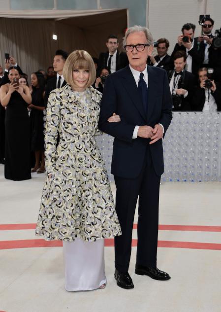 Anna Wintour y Bill Nighy a su llegada a la alfombra roja de la Gala Met 2023