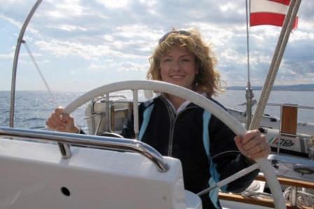 Estíbaliz Carranza mientras navega