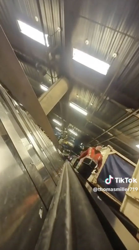 Los usuarios se han quedado defraudados al ver que el recorrido no se parece al que aparece en 'Toy Story 2'