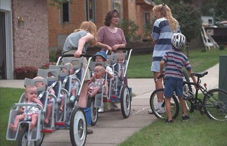 Su marido la abandonó porque no quería tener que hacerse cargo de tantos hijos