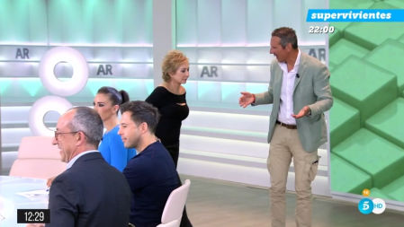 Joaquín Prat y Ana Rosa Quintana debaten sobre el nudismo