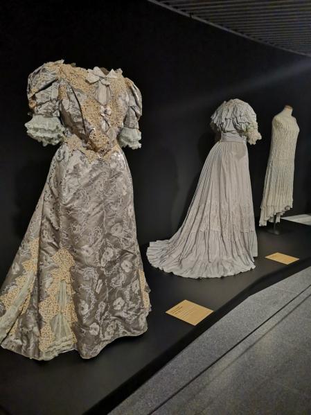 Vestido de 1890 de la familia Álvarez Sotomayor.