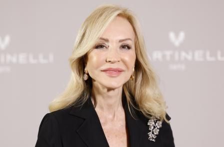 Carmen Lomana, operada de un tumor detrás de la oreja