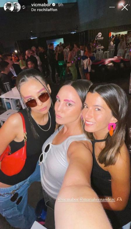 Victoria Federica de Marichalar acude a un evento con las cejas rosas