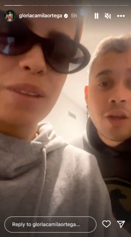 Gloria Camila y su hermano