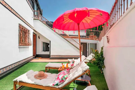 Patio de la casa que alquila María Patiño