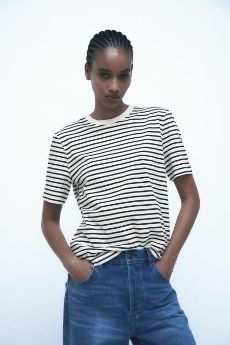 Camiseta de manga corta de Zara (8,95 euros)