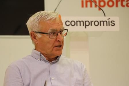 El alcalde de València en la sede de su partido.