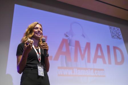 Julieta Rueff, fundadora de Flamaid durante su presentación en la Pitch Competition