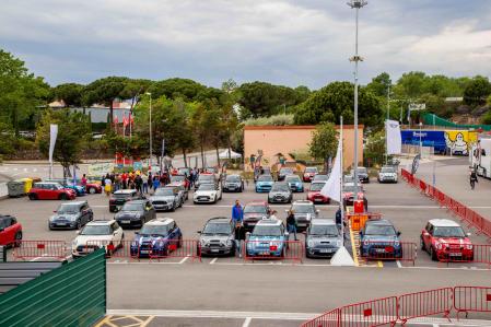 Las actividades de conducción se desarrollan en diferentes recorridos adaptados a las características de cada modelo: zona off-road para el Countryman,  zona de trazada para el Cooper Works y carretera exterior para el Electric