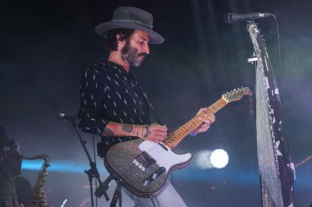 Leiva actuará en solitario y como parte de los mexicanos The Guapos