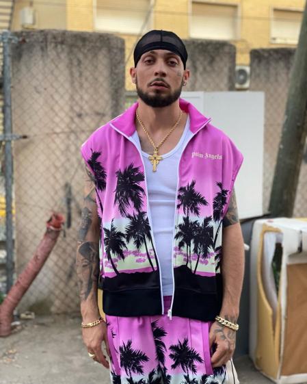 JC Reyes subió unas imágenes manipuladas de Rosalía a las redes sociales.