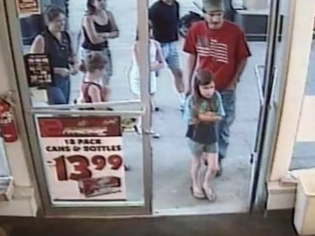 Las cámaras de seguridad de un restaurante captan la imagen de Duncan III con Shasta Groene