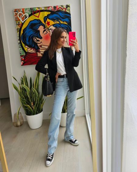 Paula Echevarría con el conjunto de básicos para ir a votar