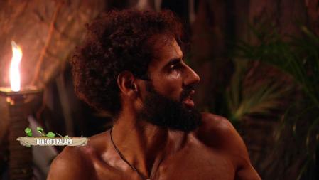 Asraf Beno intenta justificar su comportamiento errático con Adara Molinero en 'Supervivientes 2023'