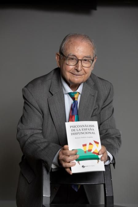El psiquiatra Ramon Andreu Anglada, autor de 'Psicoanálisis de la España disfuncional'.