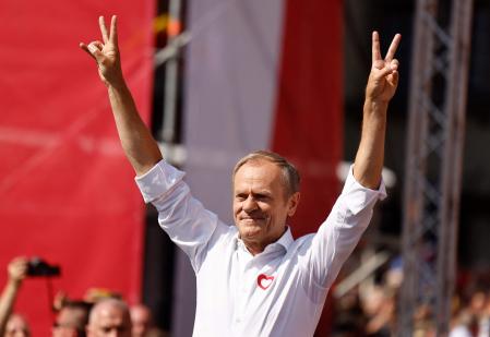 Donald Tusk, leader of the Polish Civic Platform (Platforma Obywatelska (PO) party gestures during an anti-government demonstration organized by the opposition in Warsaw on June 4, 2023. Coming from all over Poland, the demonstrators took up the call of the leader of the main centrist opposition party (Civic Platform, PO), former head of the European Council Donald Tusk, to protest against 