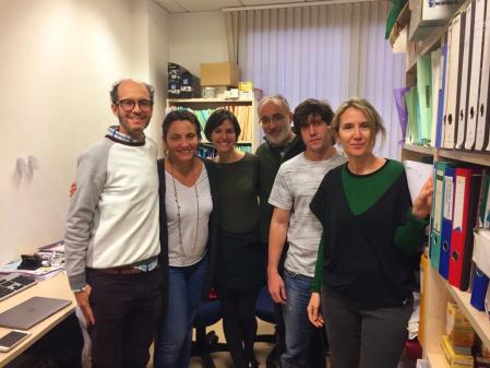 El equipo de investigadores que ha llevado a cabo el análisis de imágenes de resonancia magnética de cerca de 8.000 niños