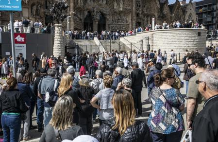 31 - 03 - 2023  / Barcelona / Barcelona llena de turistas por semana santa / Foto: Llibert Teixidó