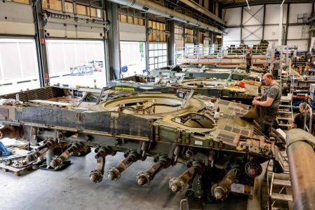 Fabricació de tancs en l’empresa d’armament alemanya Rheinmetall 