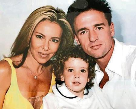 Ana Obregón con Alessandro Lequio, cuando eran pareja, junto al hijo que tuvieron en común, Aless