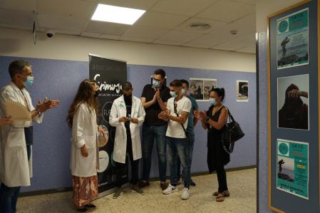 Inauguración de la exposición 'La cámara de Ghali' en el Hospital Universitario Punta de Europa.