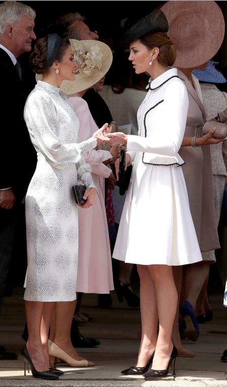 La reina Letizia y Kate Middleton conversan en el Día de la Jarretera en 2019